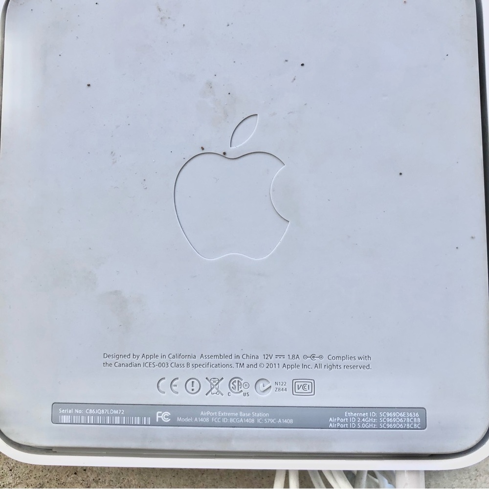 Apple Router Model Number A1408 - Picture 4 of 7